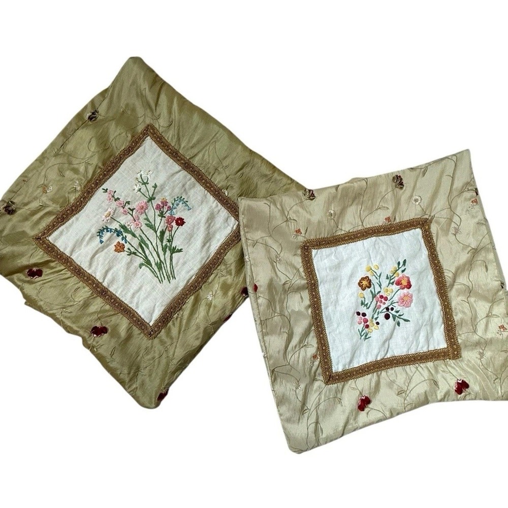 Vintage Embroidered Floral Pillow Covers‎ Pair Taffeta Shabby Cottagecore Garden
